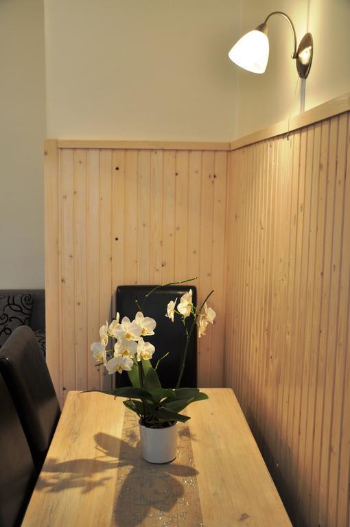 Green Terrace Apartment Budapest Room photo